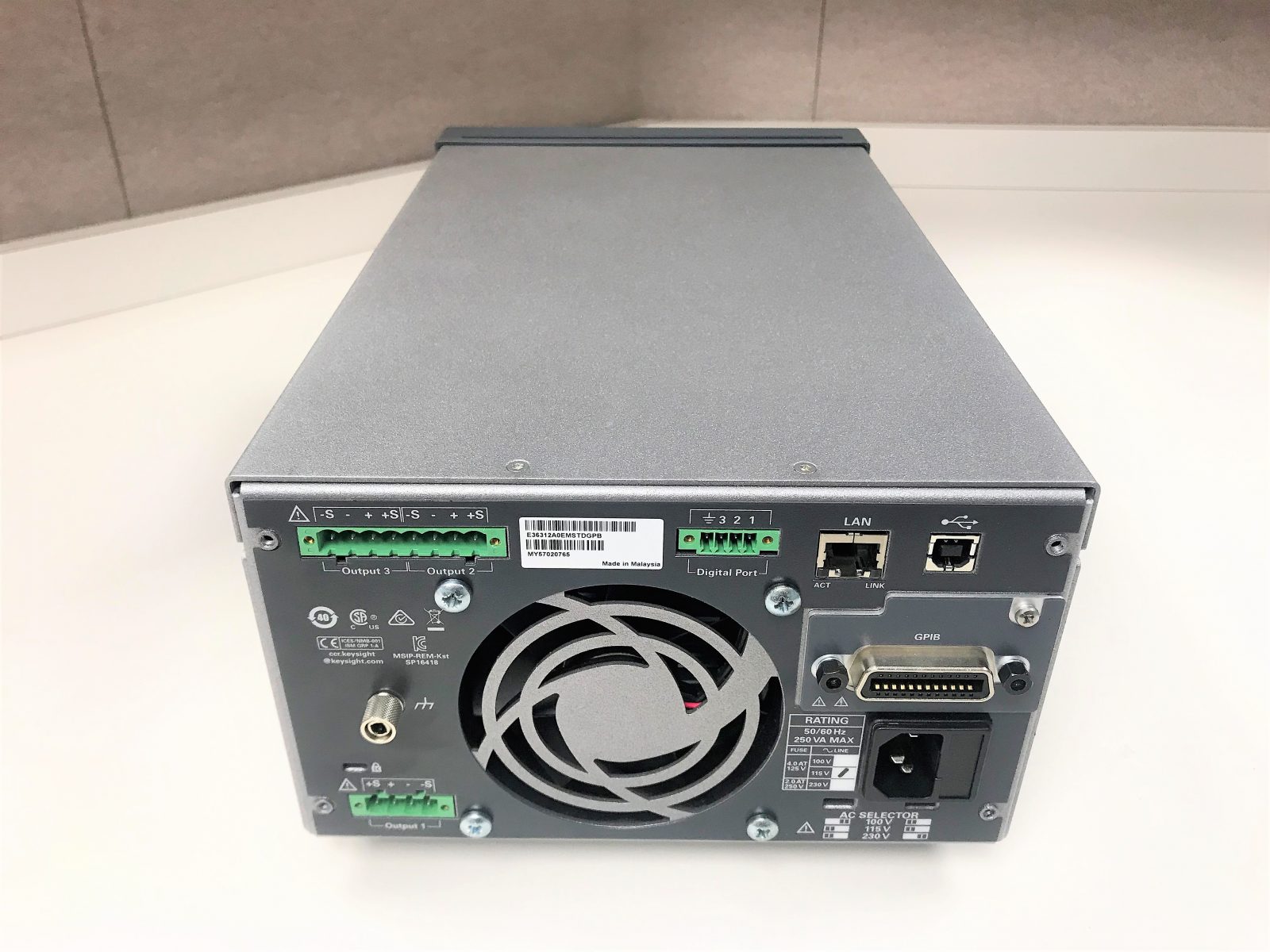 Hp Agilent E A Dc Power Supply Triple Output Lxi Gpib Global