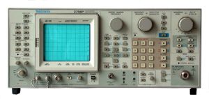 Tektronix 2756P RF Spectrum Analyzer 10 kHz - 21 GHZ
