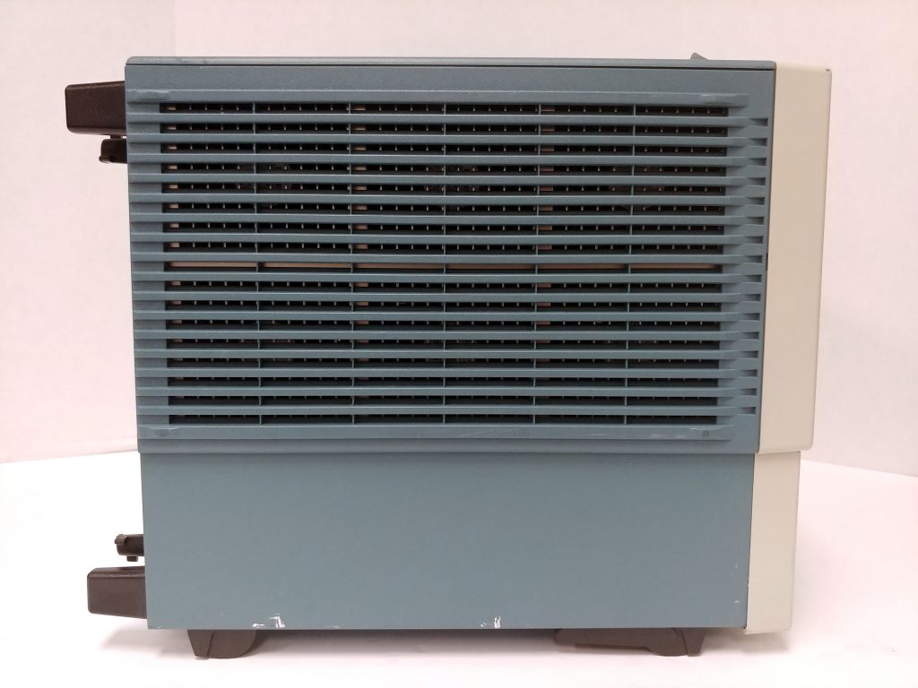 TEKDSA8300Side1