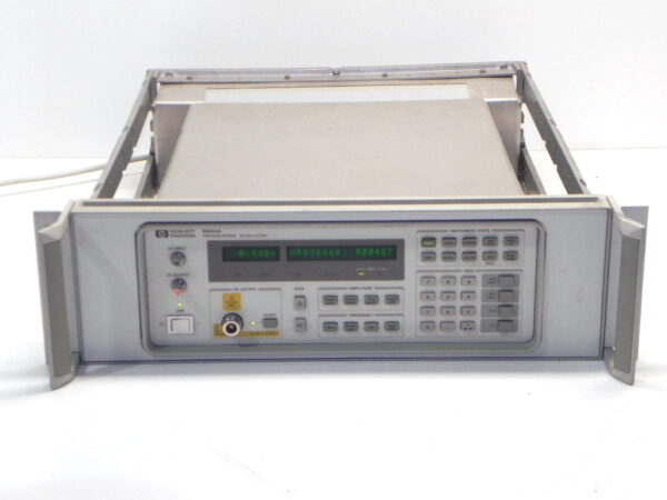 HP/Agilent 85644A 300 kHz -6.5 GHz Tracking Generator Source