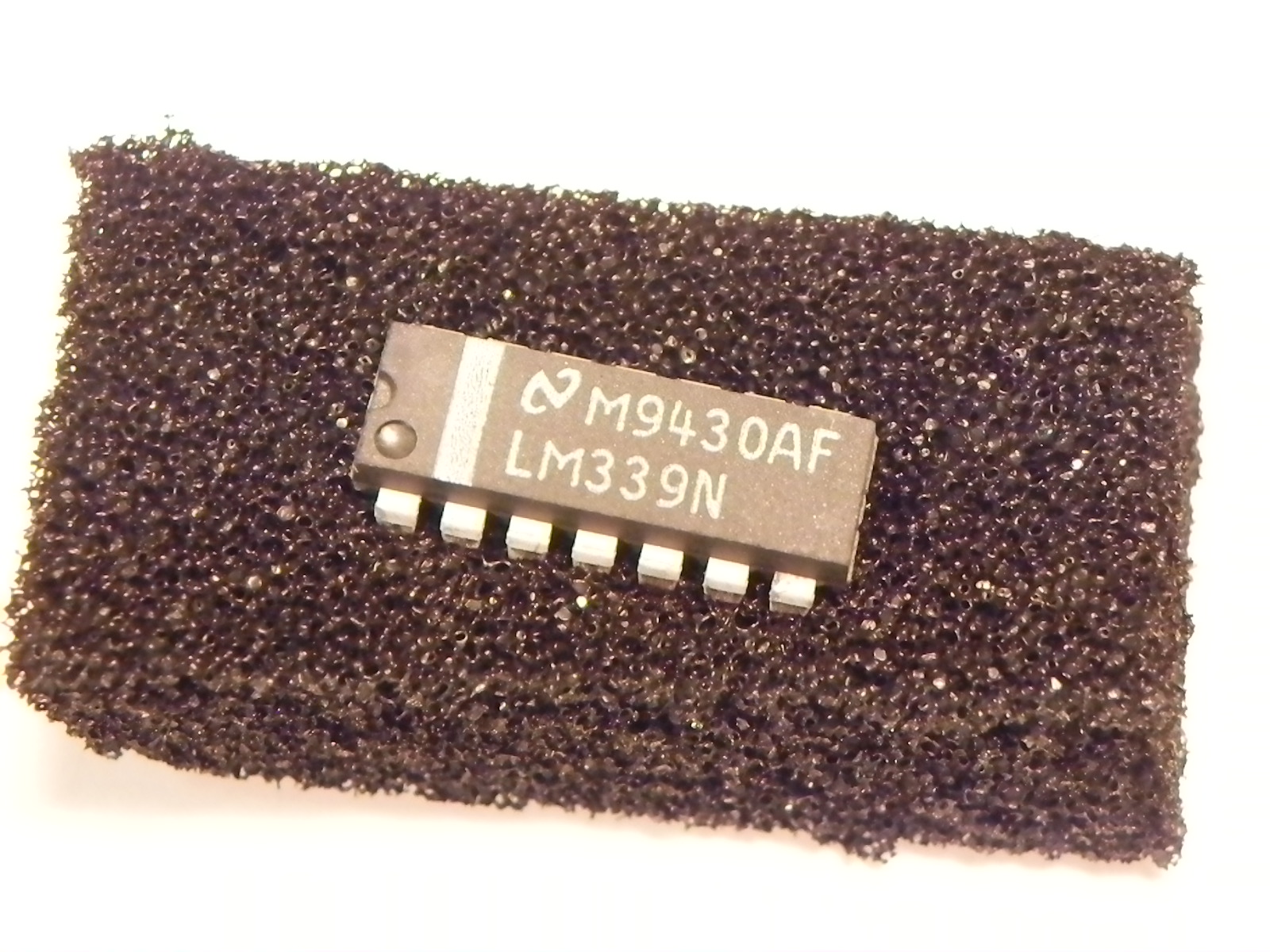 Fluke 387233 Integrated Circuit