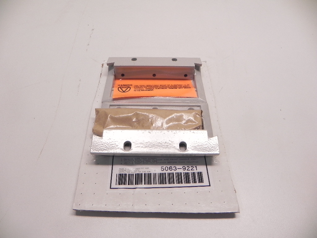 HP/Agilent 5063-9221  Rack Mount Kit with Handles - 3 EIA, 132.6 mm, 5.25 in. H (NEW)