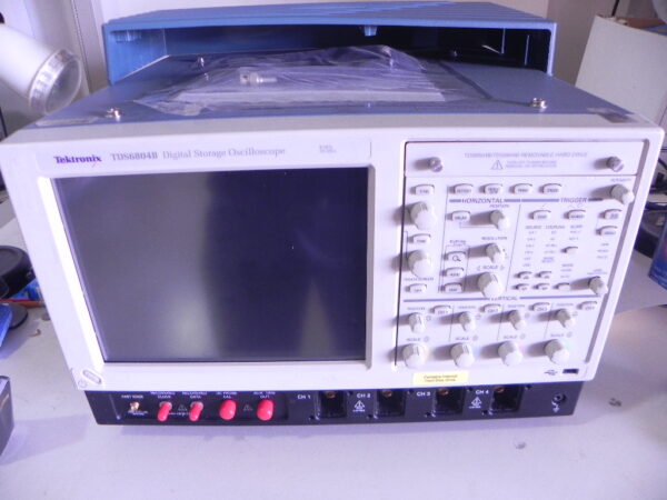 Tektronix TDS6804B Digital Oscilloscope, 4 Ch, 8 GHz w/Opts1R/4M/FHD