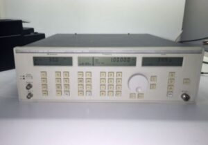 Wavetek (Giga-Tronics) 2520A Microwave Synthesizer