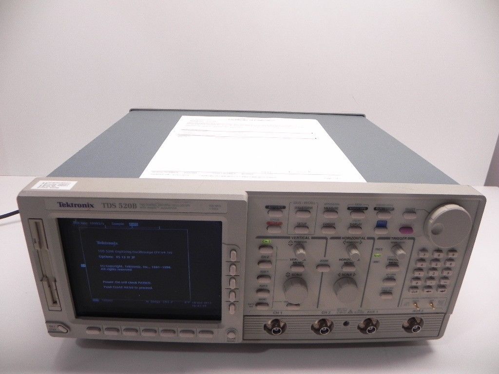 Tektronix TDS520B Digitizing Oscilloscope, 500 Mhz, 2 Ch w/ Options 05/13/1F/2F