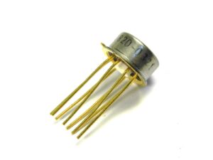 Keysight 1820-0321 IC Comparator GP 8 Pin TO-99