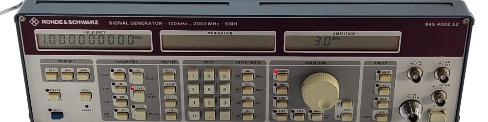 Rohde & Schwarz SMH Signal Generator, 100 kHz to 2000 MHz