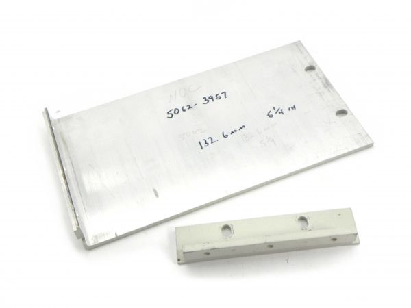 Keysight 5062-3957 Rack Mount Adapter Kit - 132.6mm, 5.25" H, Parchment White