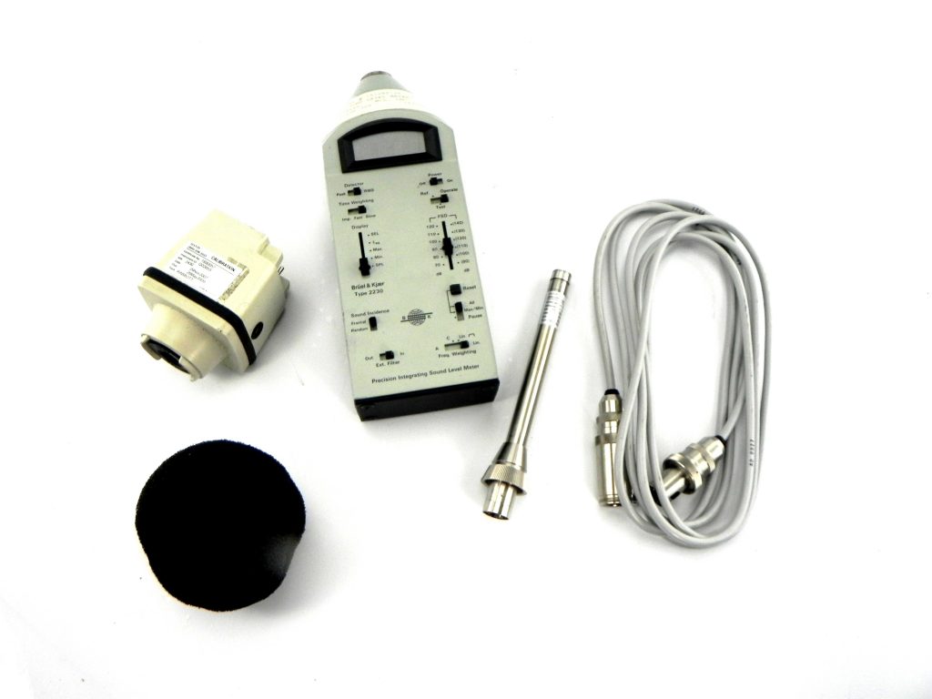 B&K Model 2230 (3)