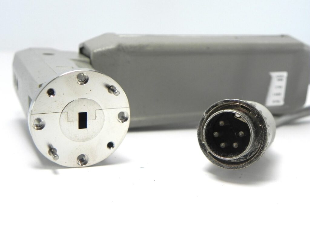 U85026A-4-scaled-2.jpg