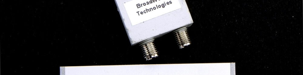 Broadwave Technologies 151-177-002 20 W, 2 Way Reactive Power Divider from 2 to 18 GHz SMA