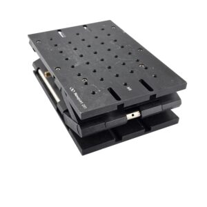 Newport 281 Lab Jack 76.2 to 152.2mm Height, 165.1 x 241.3 mm platform size, 1/4-20 and M6, 1334 N